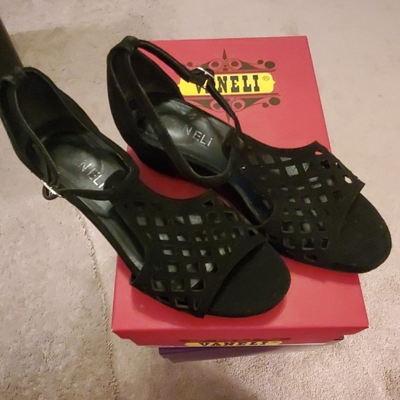 Vaneli Shoes